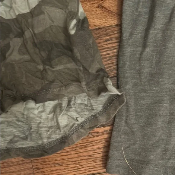 GAP Gray Fitted Long Sleeve Tee - Picture 4 of 5